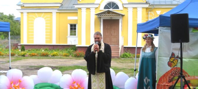 Праздничный концерт на приходе Троицкого храма села Пирочи Праздничный концерт на приходе Троицкого храма села Пирочи